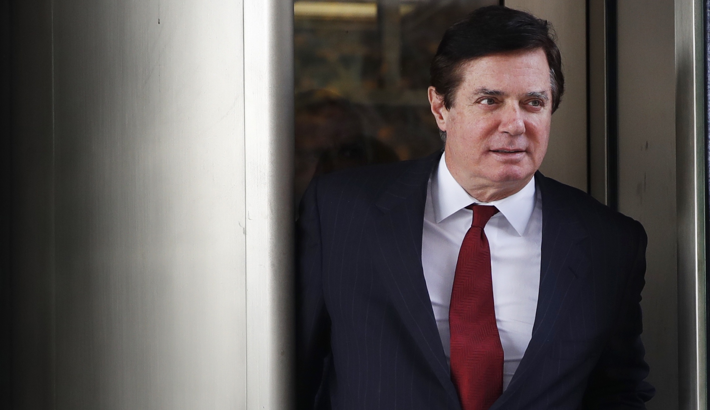 Paul Manafort trial in Virginia delayed two weeks