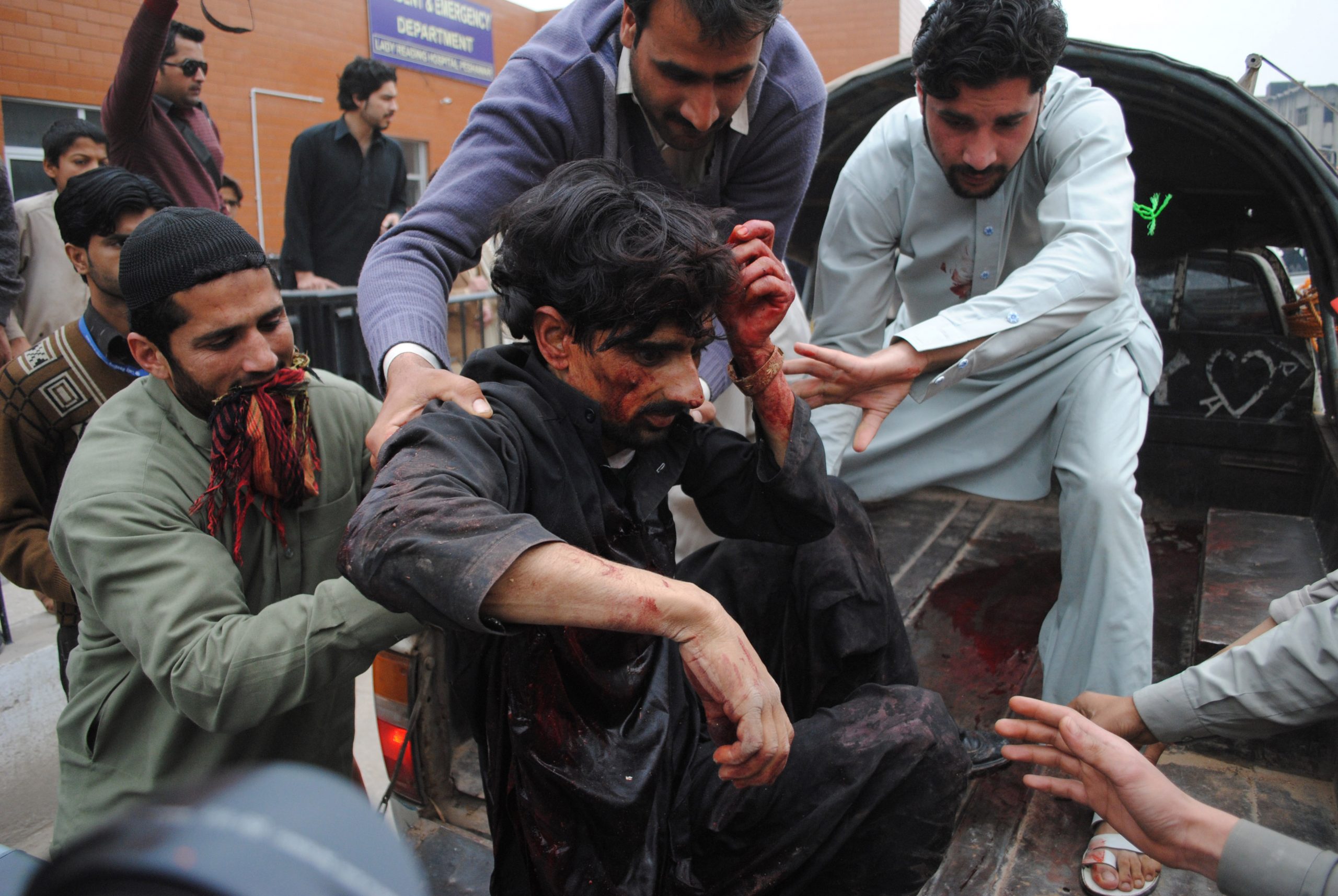 Separate bombings in Pakistan kill 17