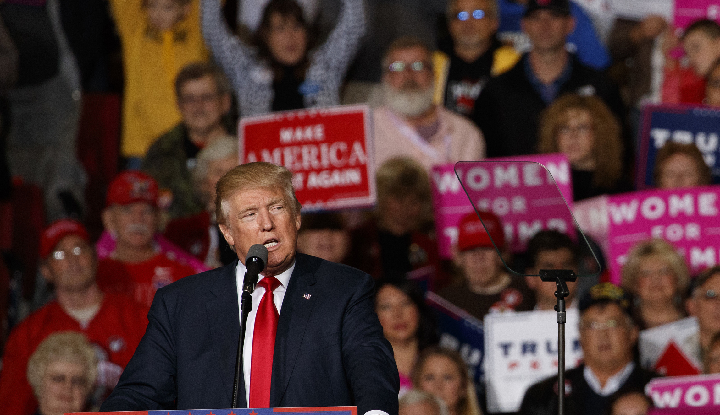 Trump’s approval rating plummets among women