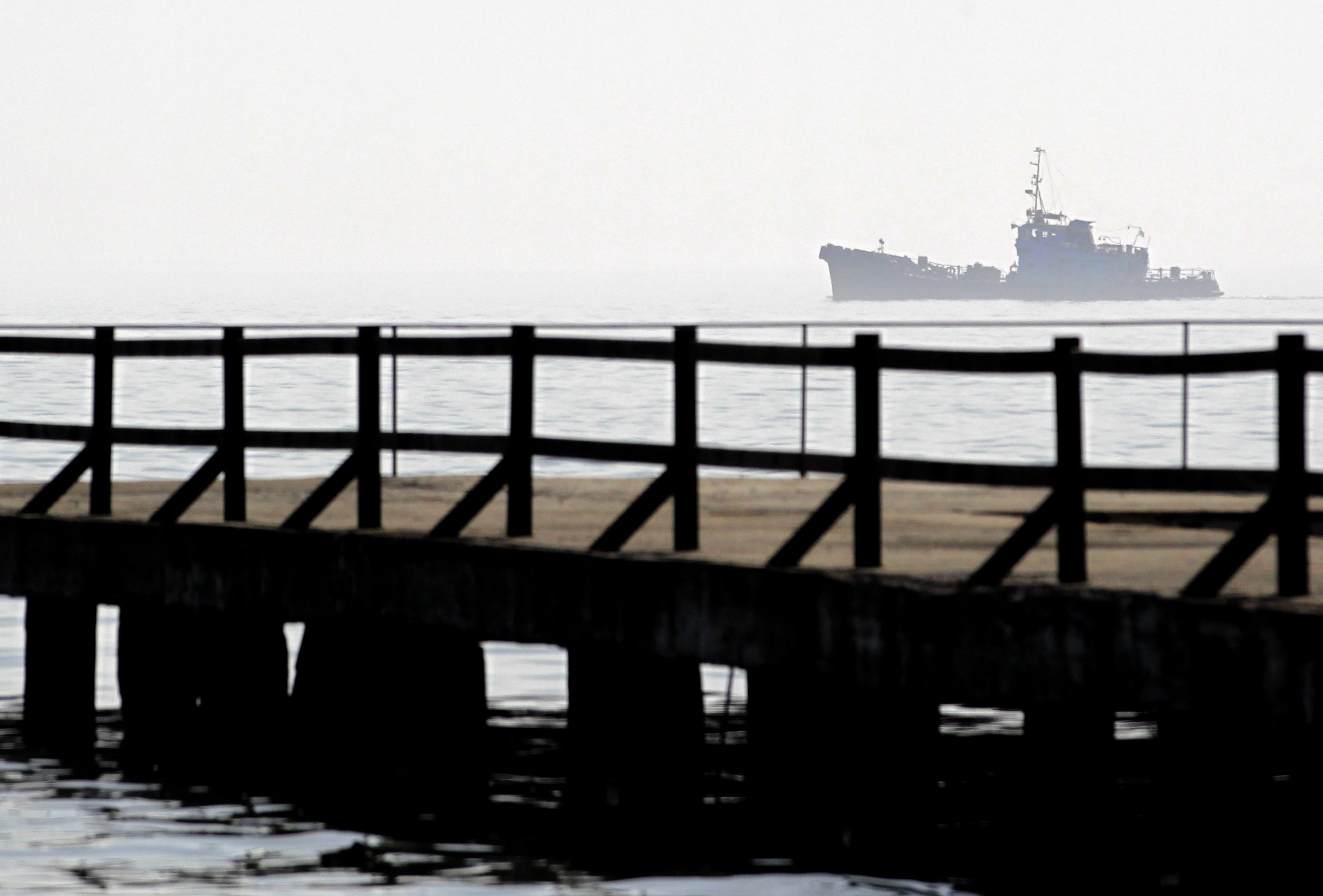 Oil prices spike on Russia sanctions fears