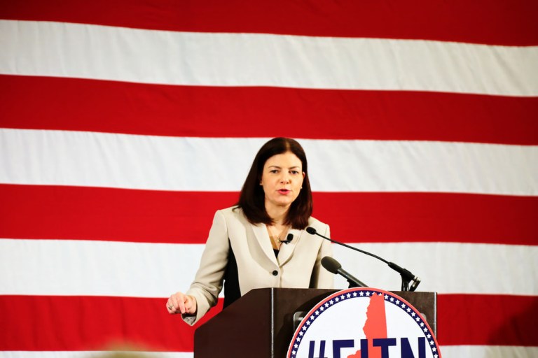 Liz Warren Calls Kelly Ayotte ‘Weak’; New Hampshire Republican Fires Back