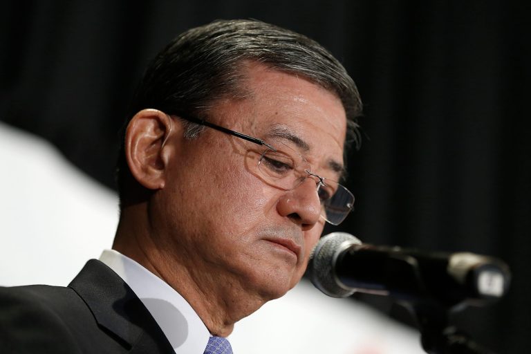 Eric Shinseki, then secretary of Veterans Affairs, addresses the National Coalition for Homeless Veterans May 30, 2014 in Washington. (Photo by Win McNamee/Getty Images)