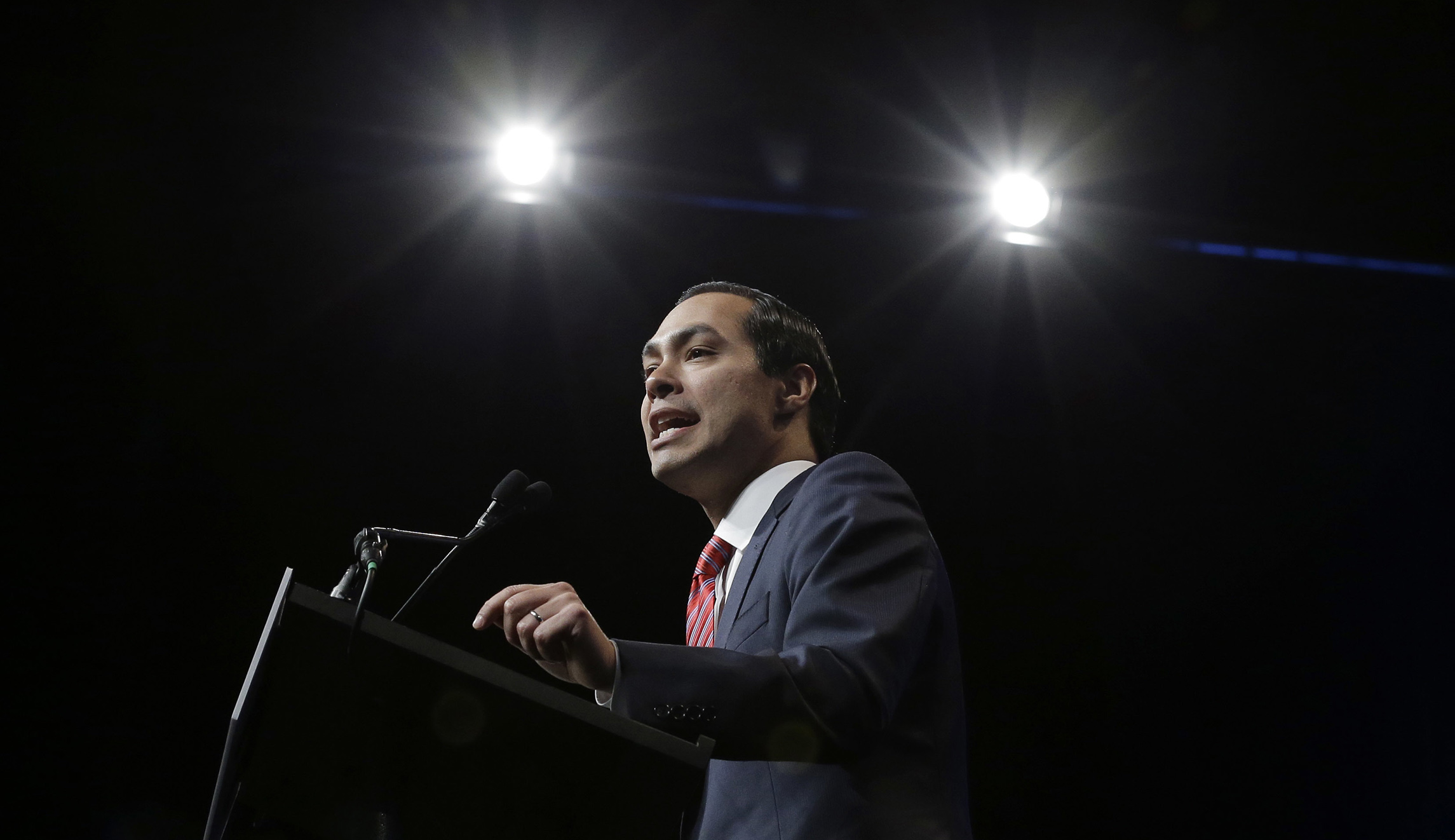 2020 hopeful Julian Castro visits New Hampshire, says Democrats need to learn from Clinton’s loss