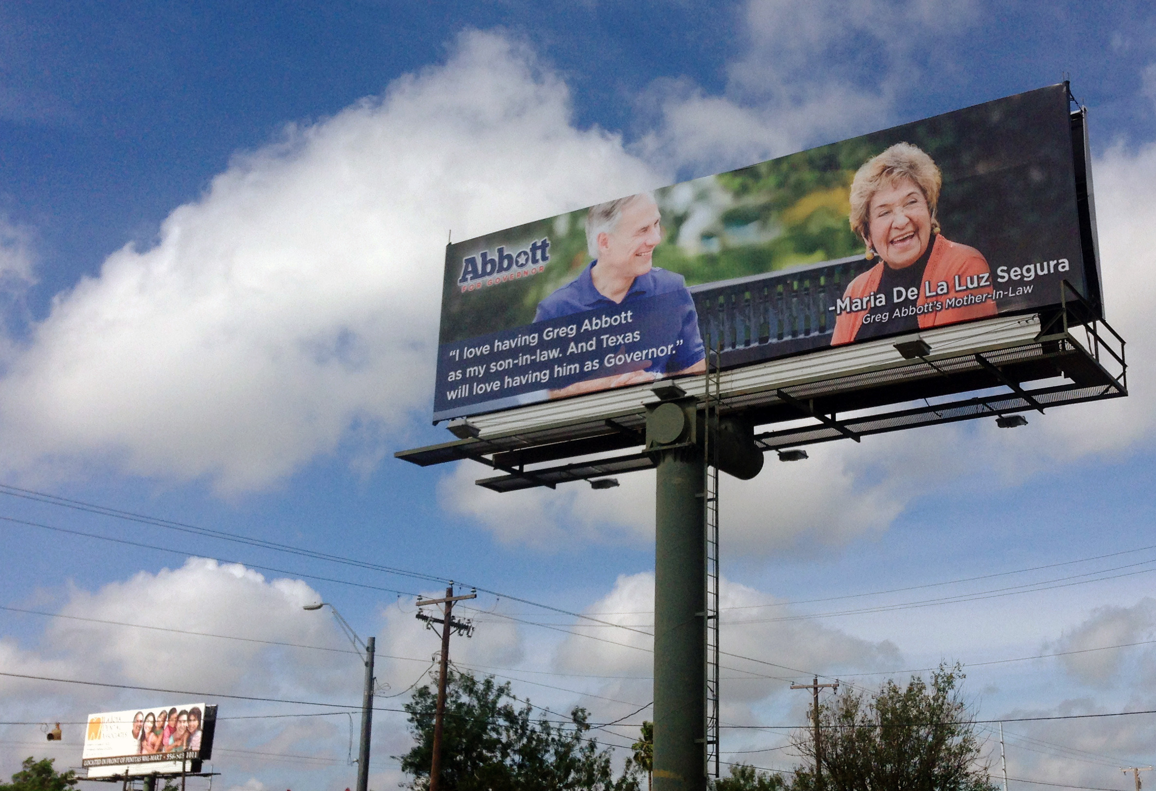 GOP’s Abbott woos Latinos on hostile Texas border