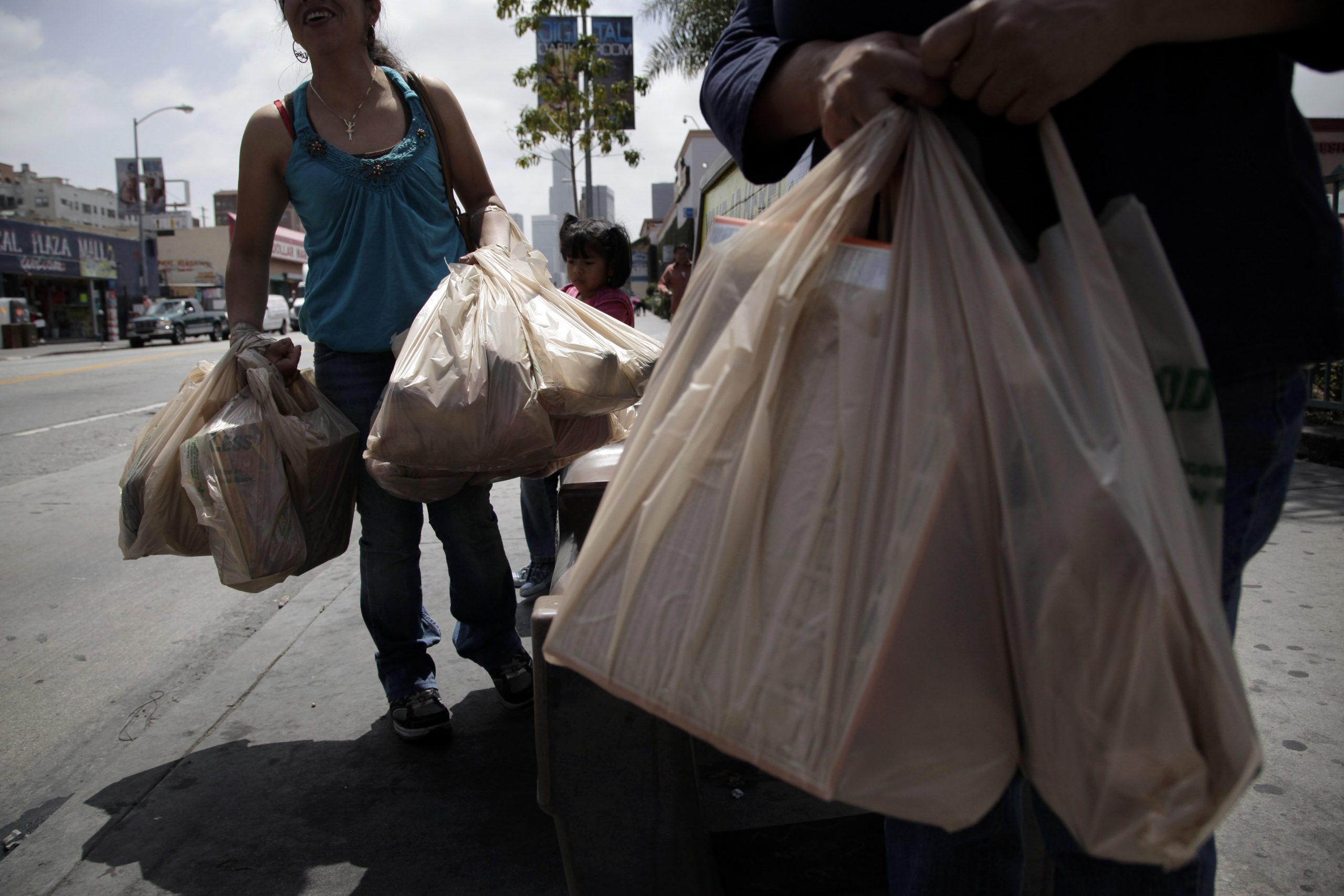 Dems call for nationwide 10-cent tax on plastic bags