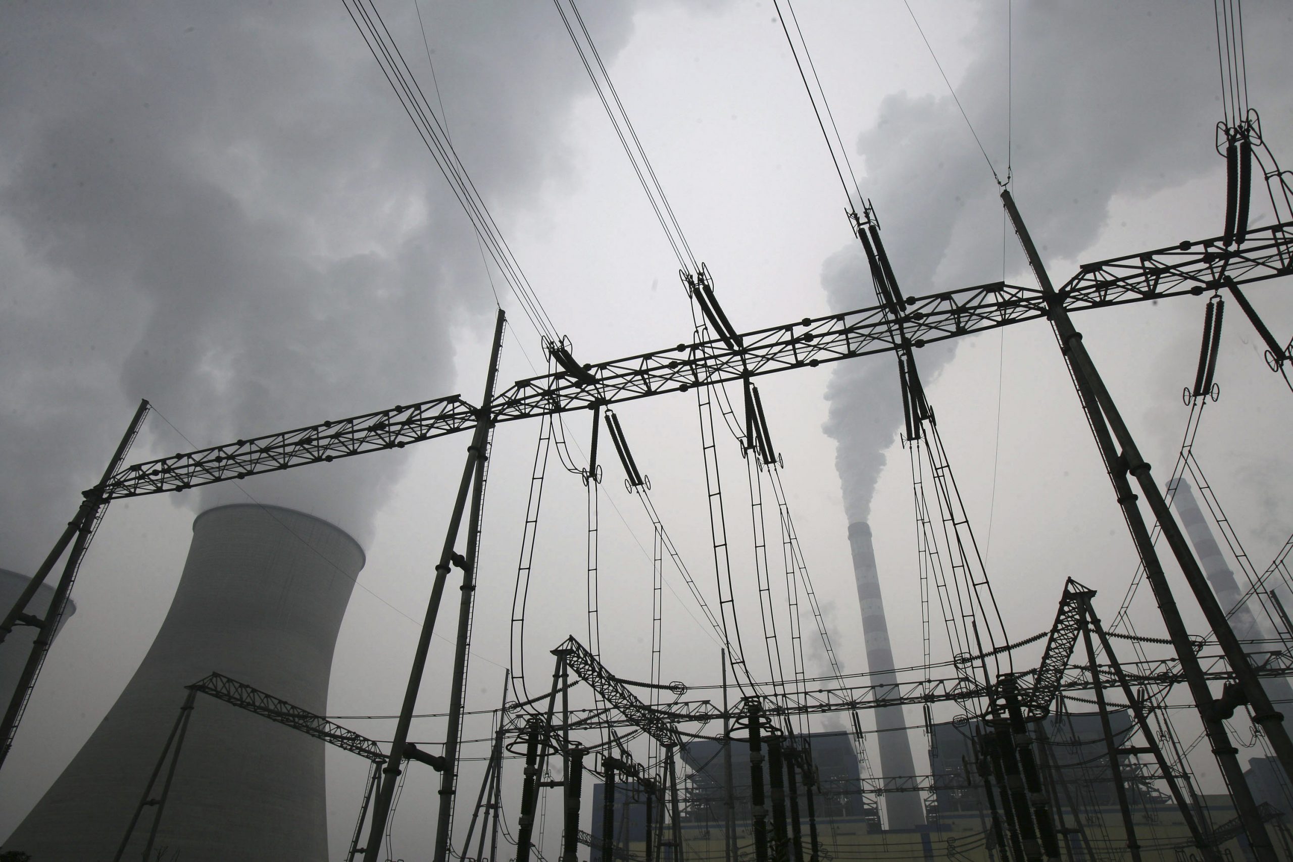 China announces move to restrict use of coal