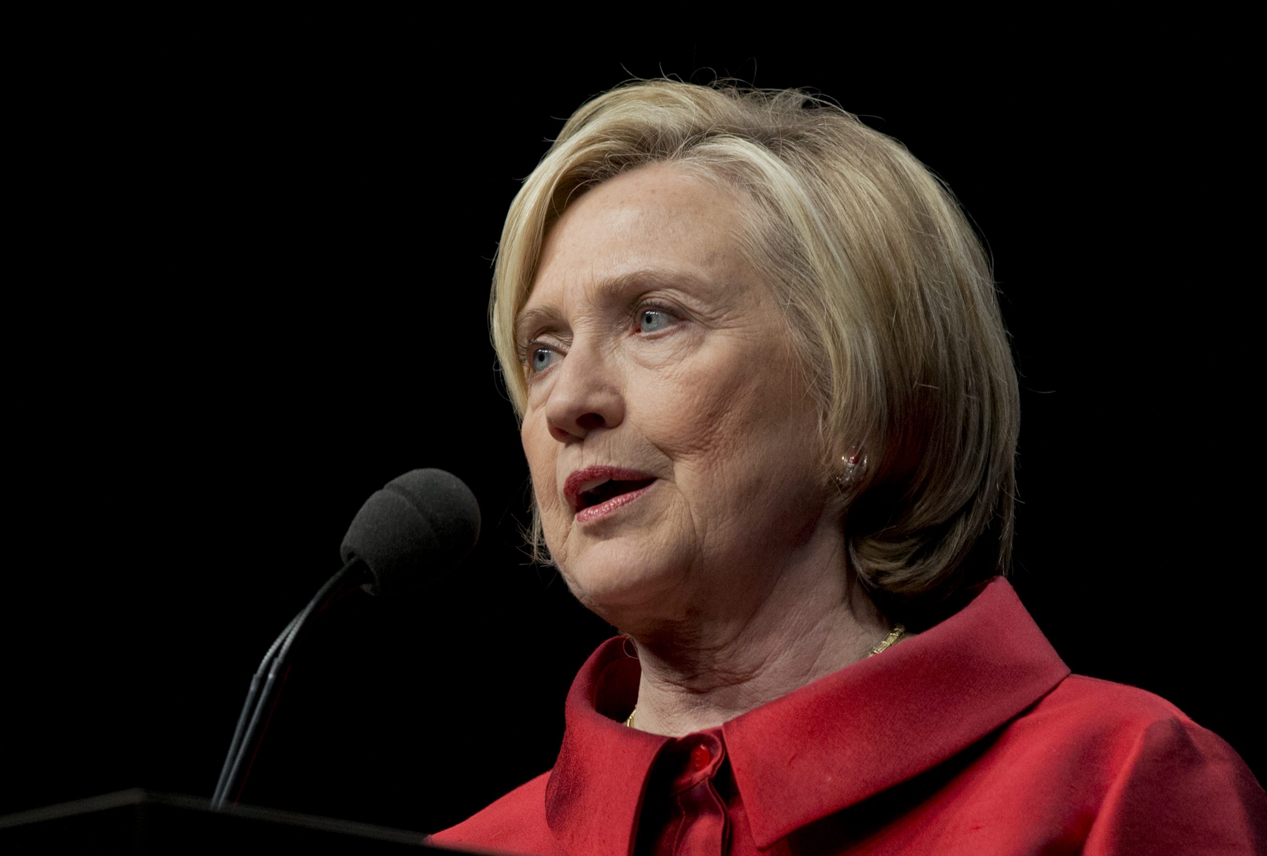 Records show Clinton withheld emails about oil, terrorism