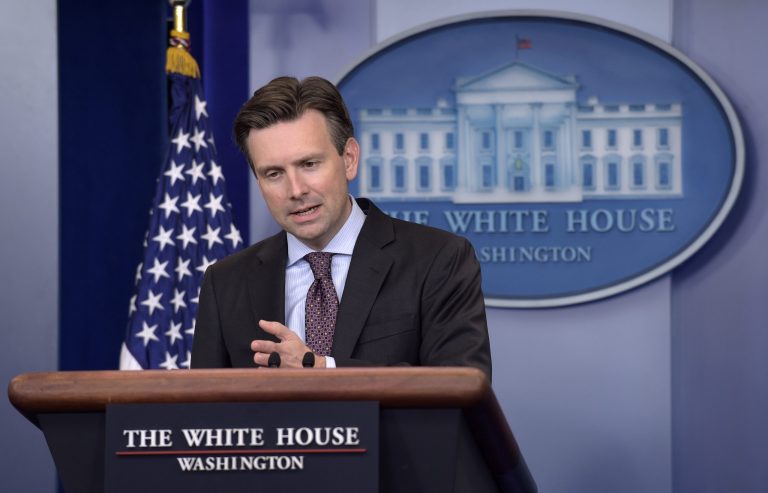Josh Earnest said it's important for Hillary Clinton to 