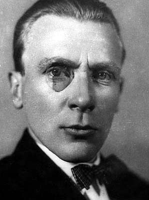 Prufrock: A Middlebrow Master, the Real Douglas MacArthur, and Mikhail Bulgakov’s Comic Morality