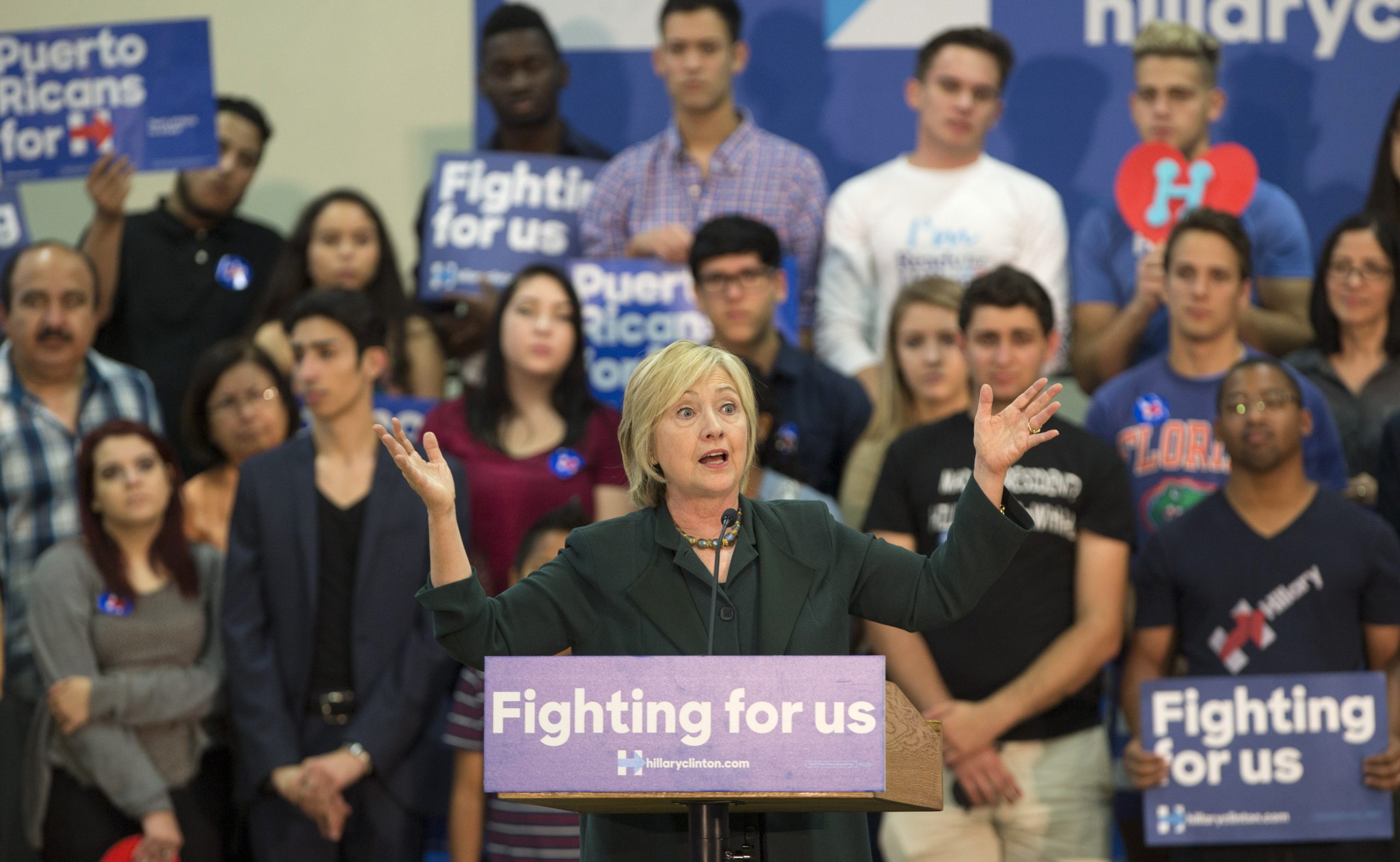 Clinton tells Puerto Rican voters ‘we are a nation of immigrants’