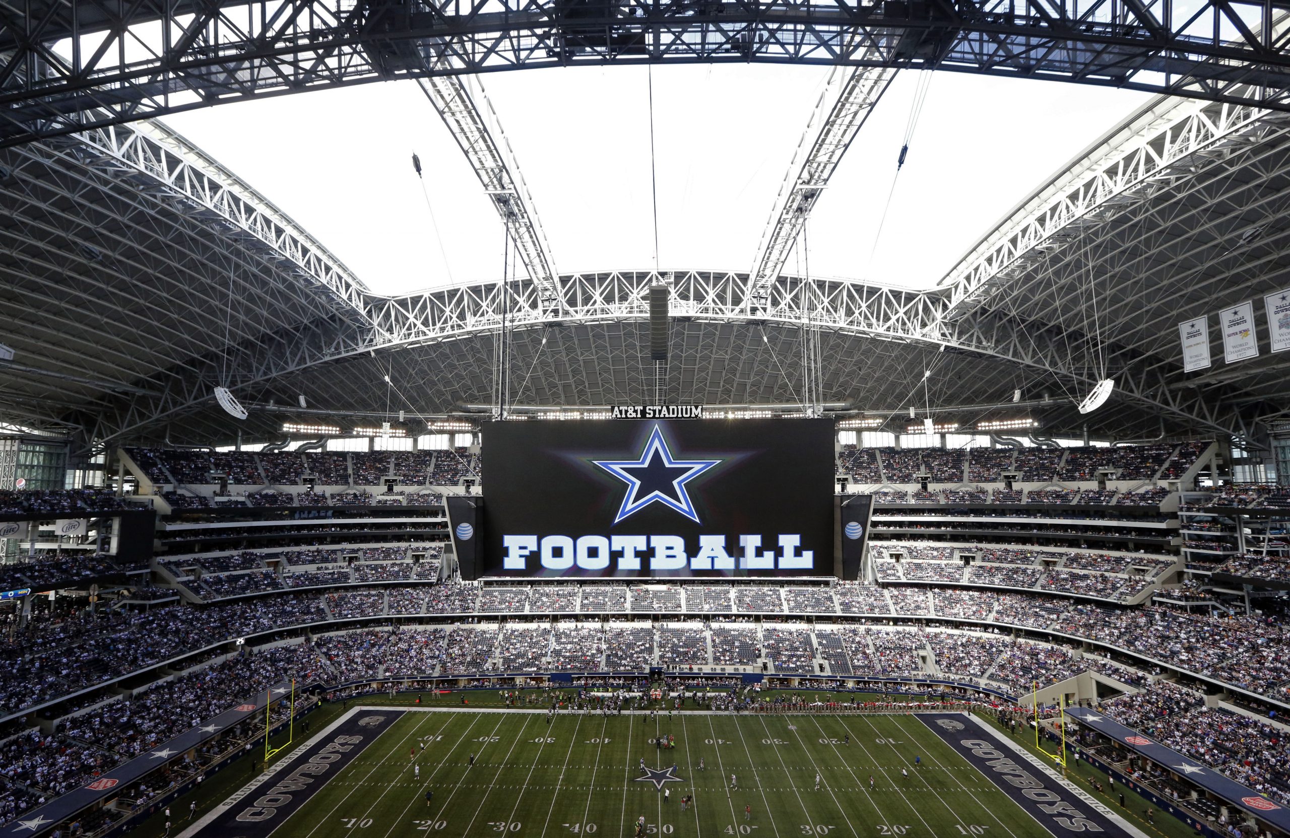 Outdoor stadiums are as safe as possible, so let the fans in