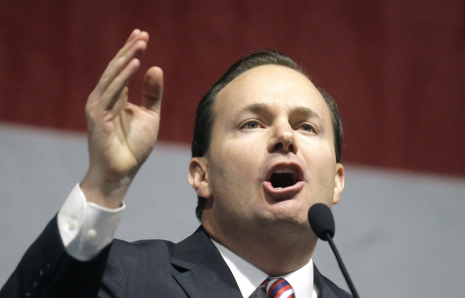 Mike Lee becomes fifth senator to oppose motion to start debate on healthcare bill