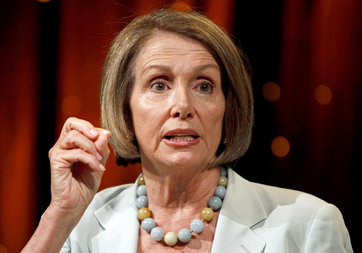 Pelosi downplayed Romney tax returns issue three weeks ago