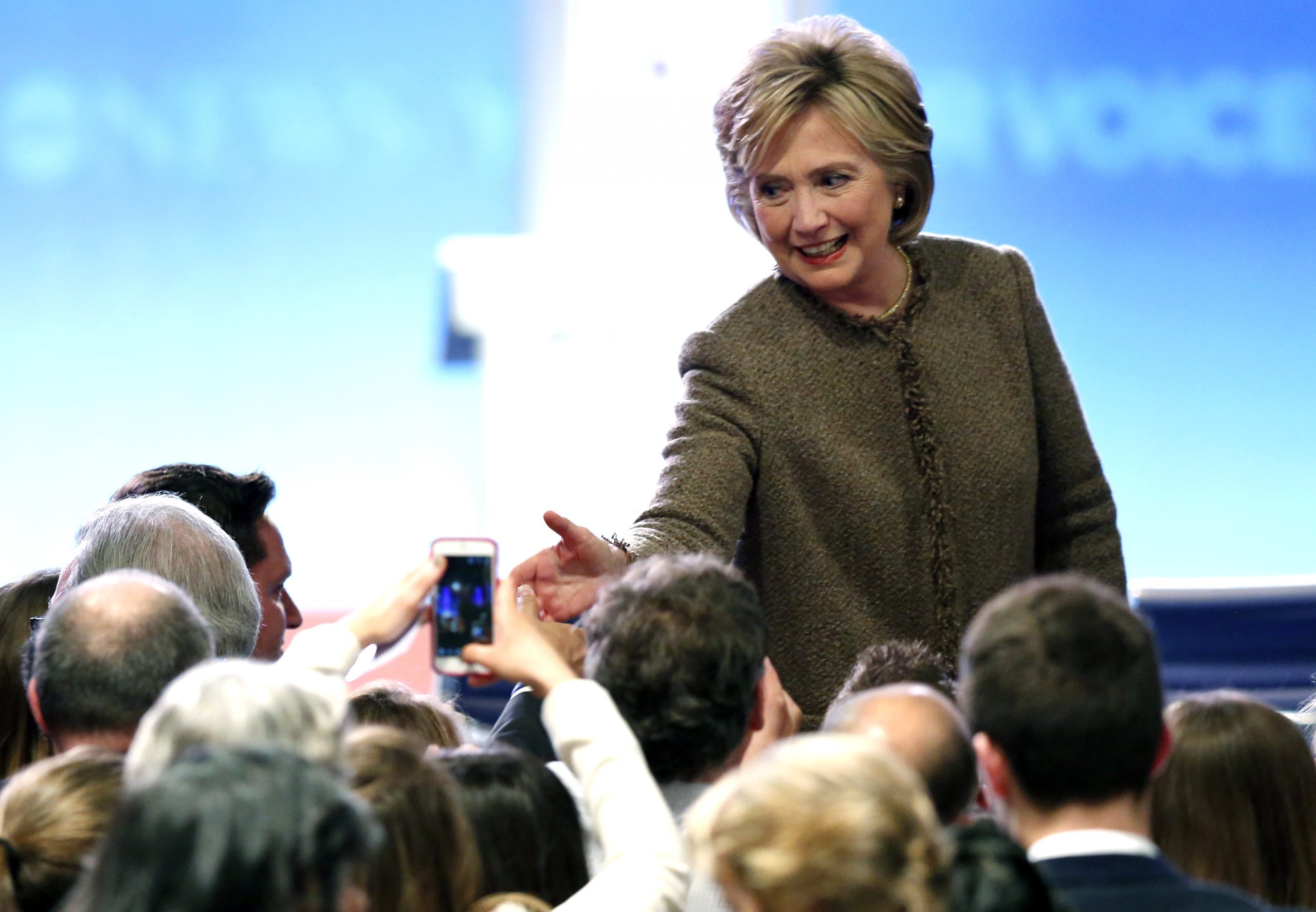 Clinton announces bid to cure Alzheimer’s disease