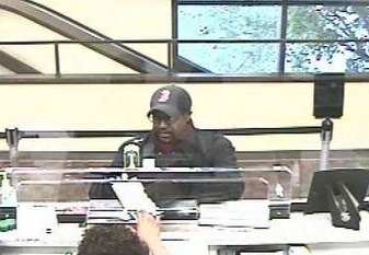 Arlington police seek man who robbed BB&T bank