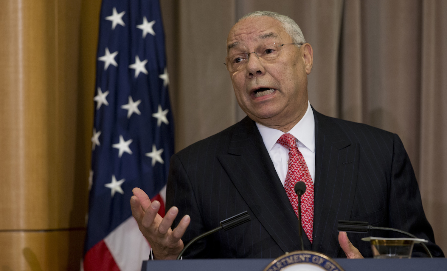 Smithsonian awards Colin Powell medal for lifetime achievements