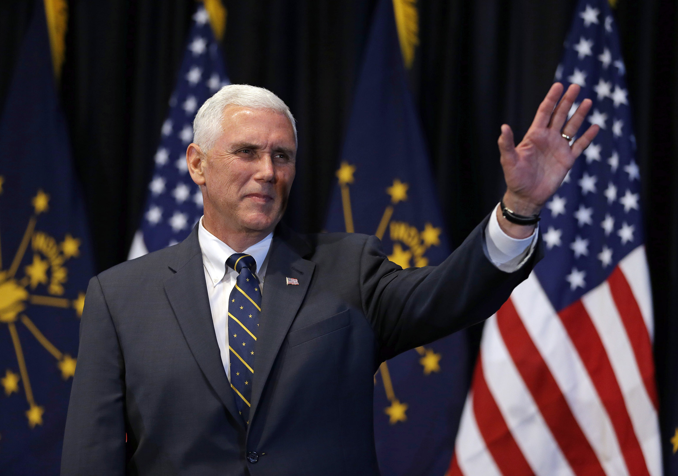 Indiana governor meets with Cruz day after Trump visit