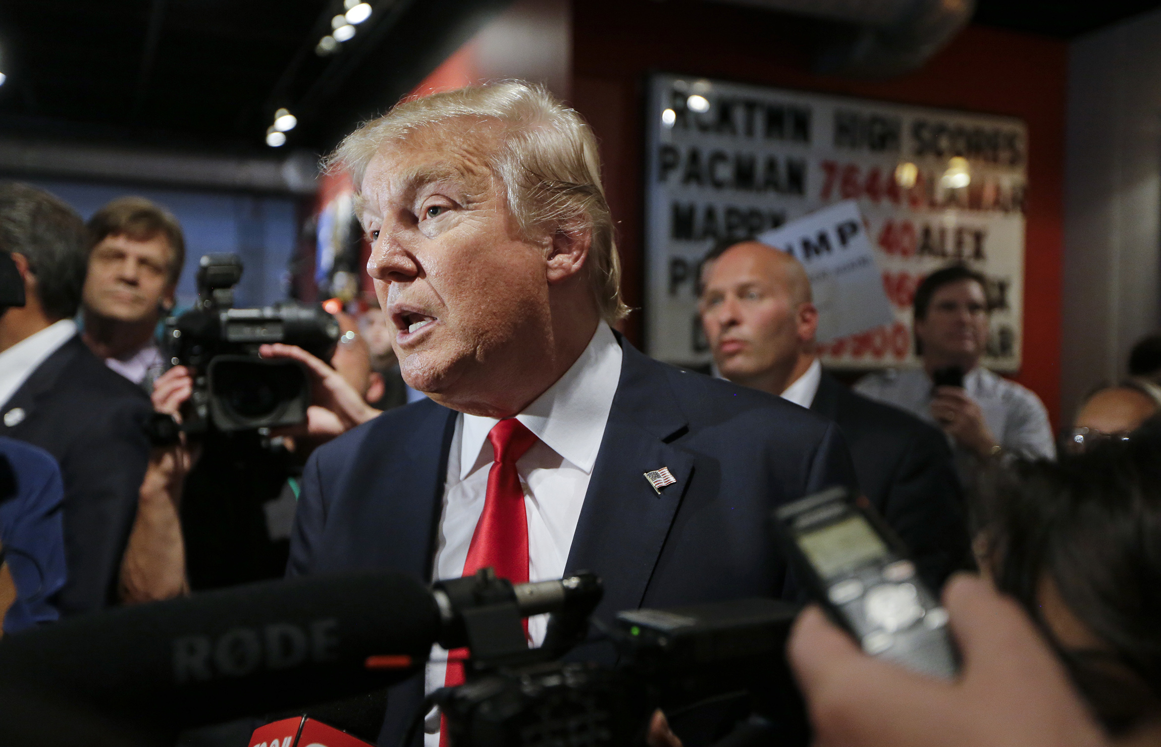 Report: Ethics office had trouble connecting with Trump team