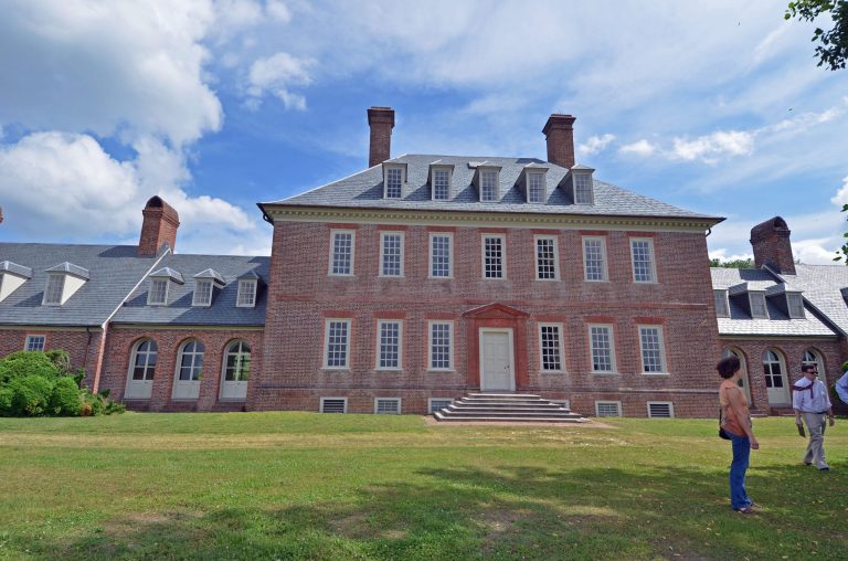 Historic Va. plantation heading to auction