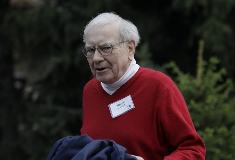 Conservative media stirred up a brouhaha Tuesday by resurrecting a 2010 Warren Buffett, above, quote on health care as fresh news. (AP Photo)