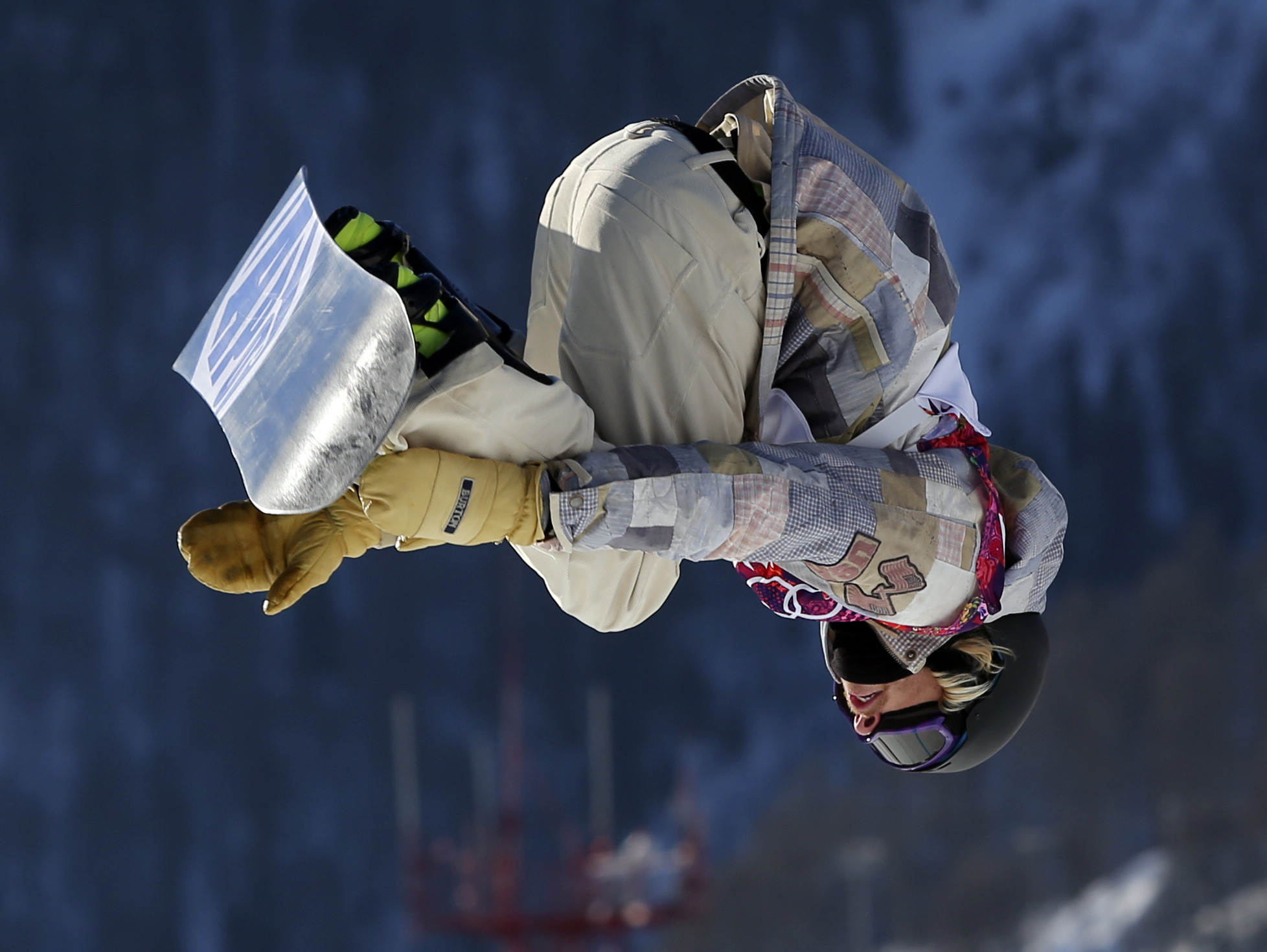 Kotsenburg uses a new trick to take 1st gold