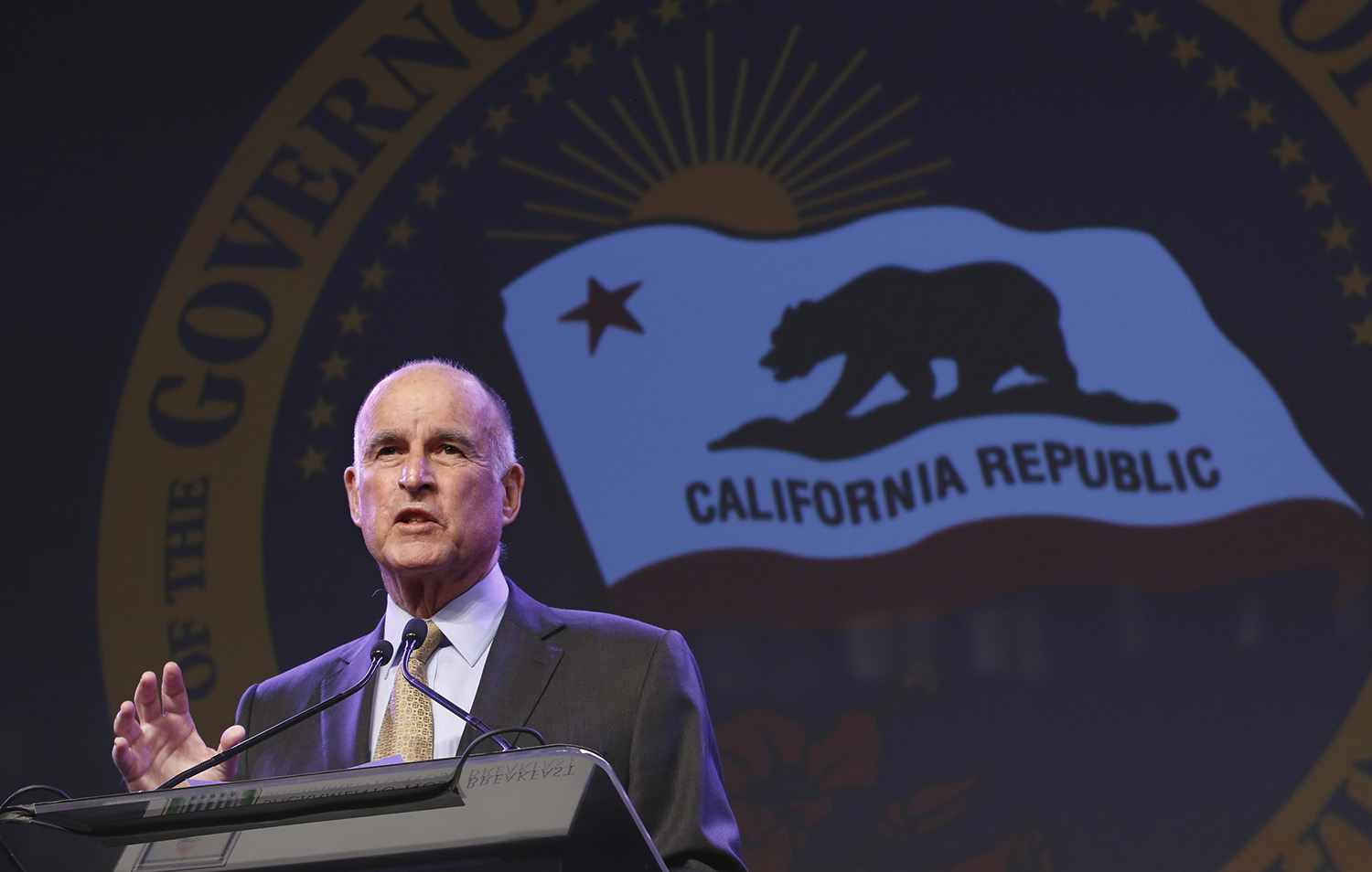 Jerry Brown: ‘Trump is a fraud’