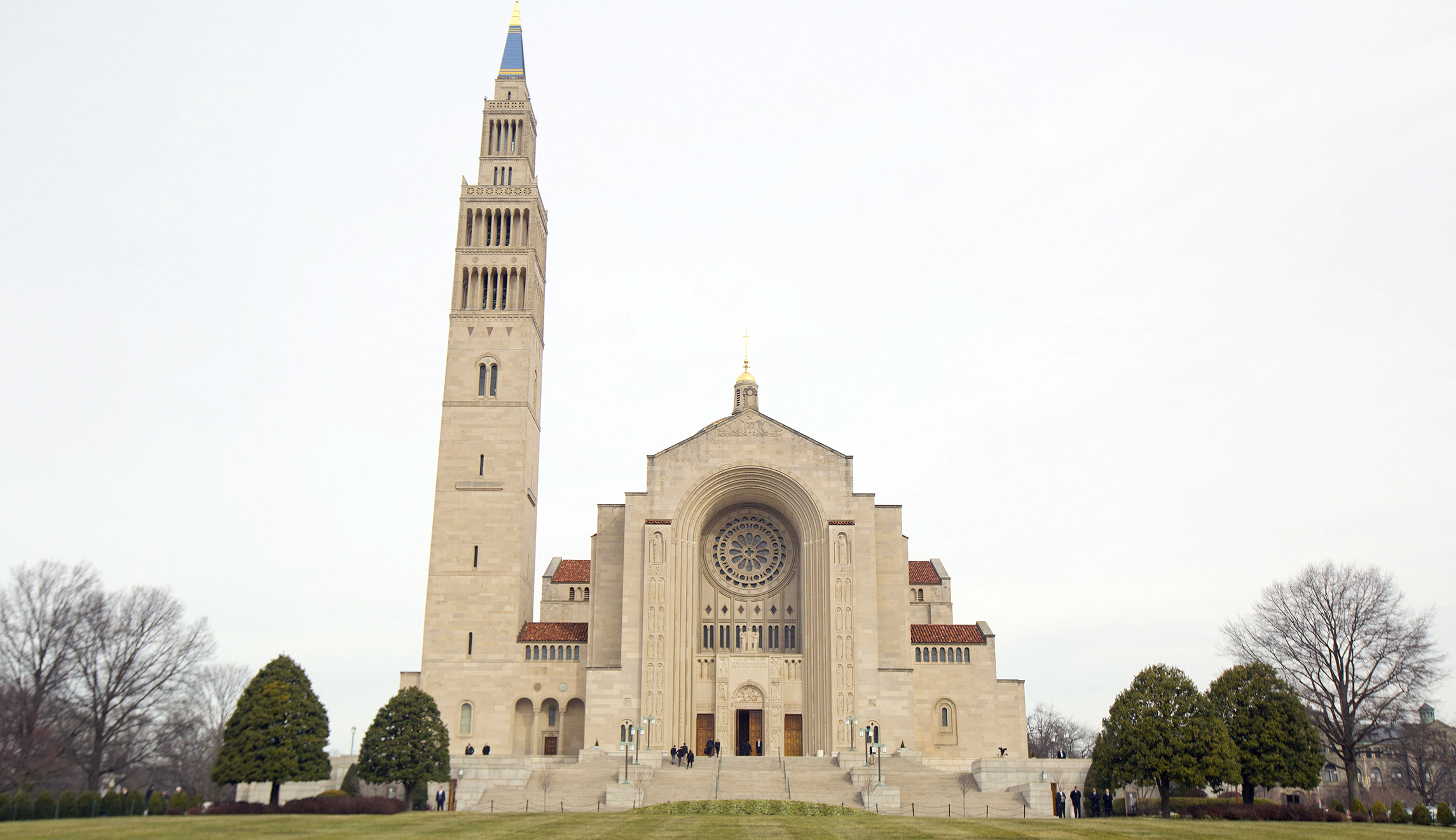 Pot activists cancel basilica eclipse service