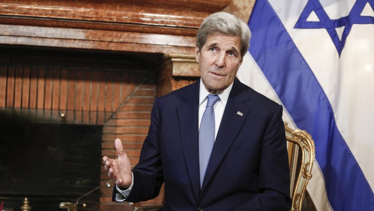 Secretary of State John Kerry advised Egyptian and Palestinian diplomats on how to write a resolution condemning Israeli settlement construction that would avoid an American veto, but he did not 