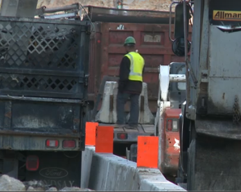 Federal workers' compensation program is vulnerable to overpayments.