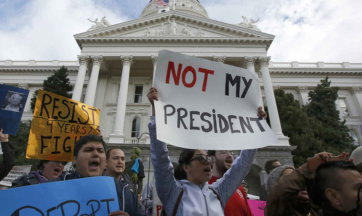 More than a third of the country says: No Trump, no way, never