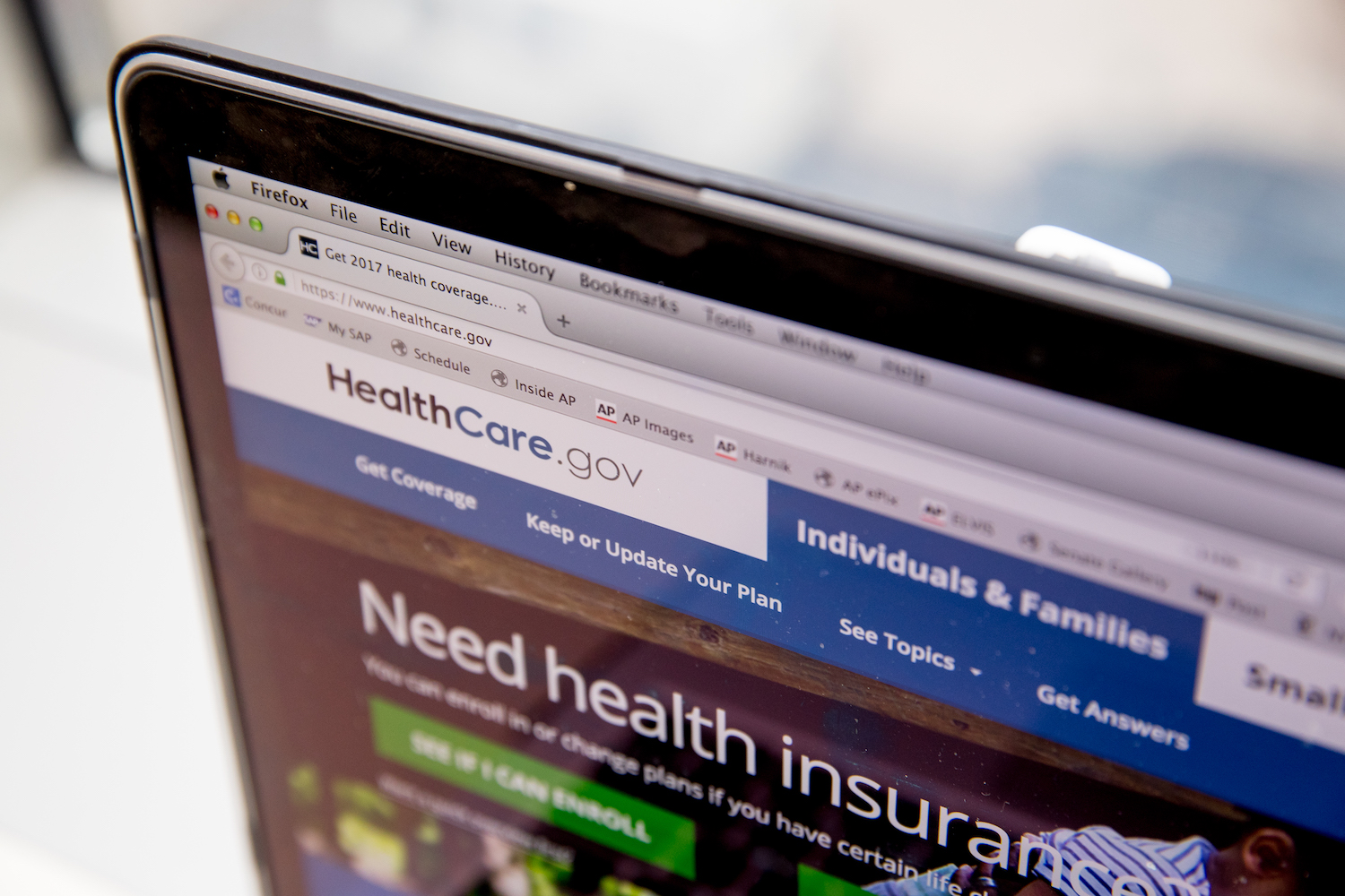 Feds estimate 20.5 million more people with insurance since Obamacare became law