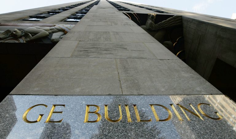 The main tower of Rockefeller Center, headquarters of General Electric, owner of NBC Universal, is seen December 3, 2009 in New York City. (Photo by Chris Hondros/Getty Images)