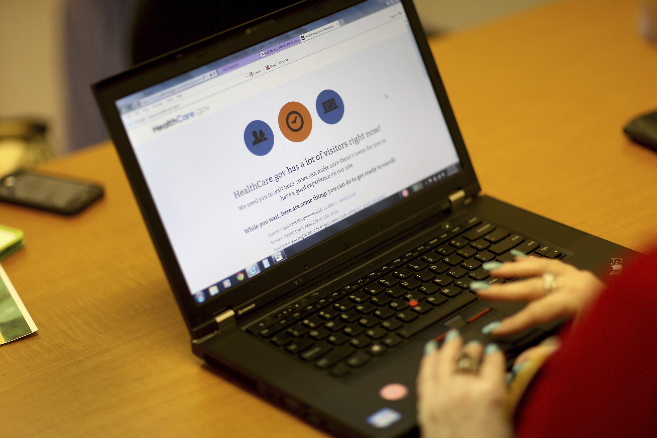 Obama administration awards another noncompetitive contract for healthcare.gov