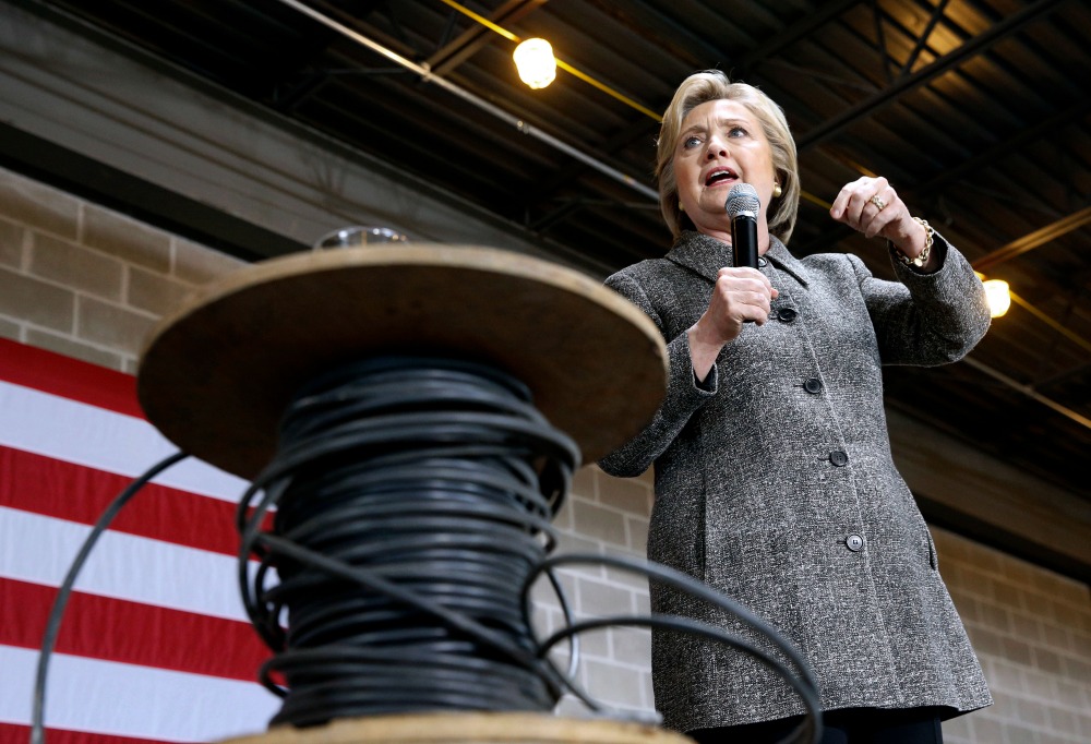 Clinton speaks out on Trump campaign manager