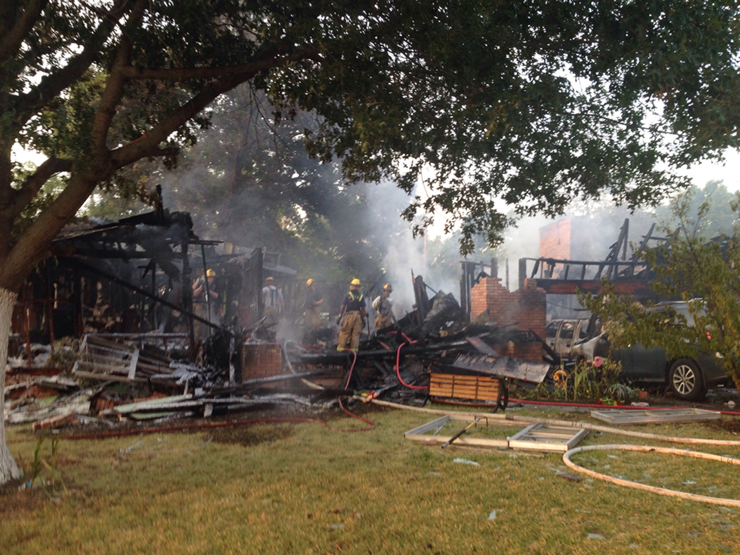 Woman, 5 children hurt in Dallas house explosion