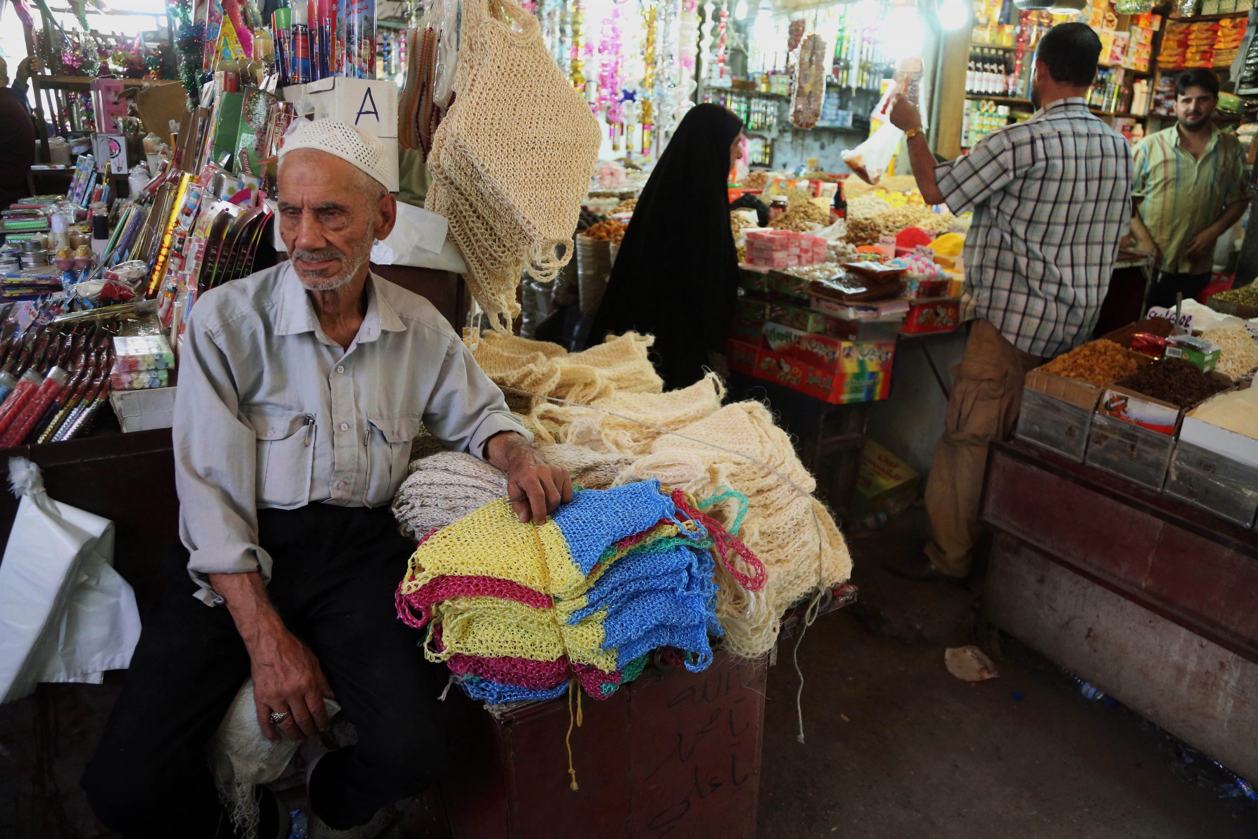 Iraq’s capital lives in fear, expects the worst