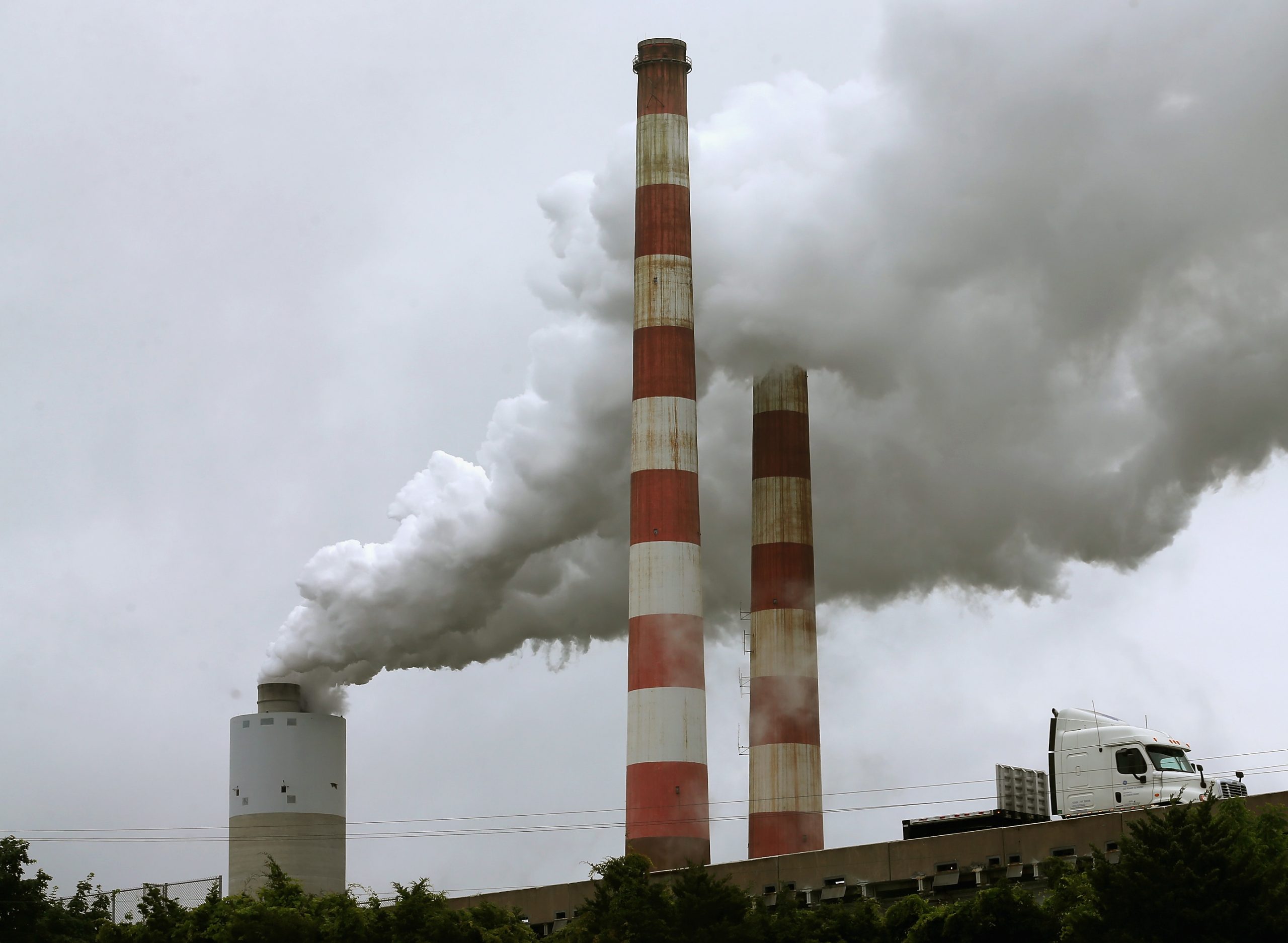 Carbon dioxide breaks monthly record