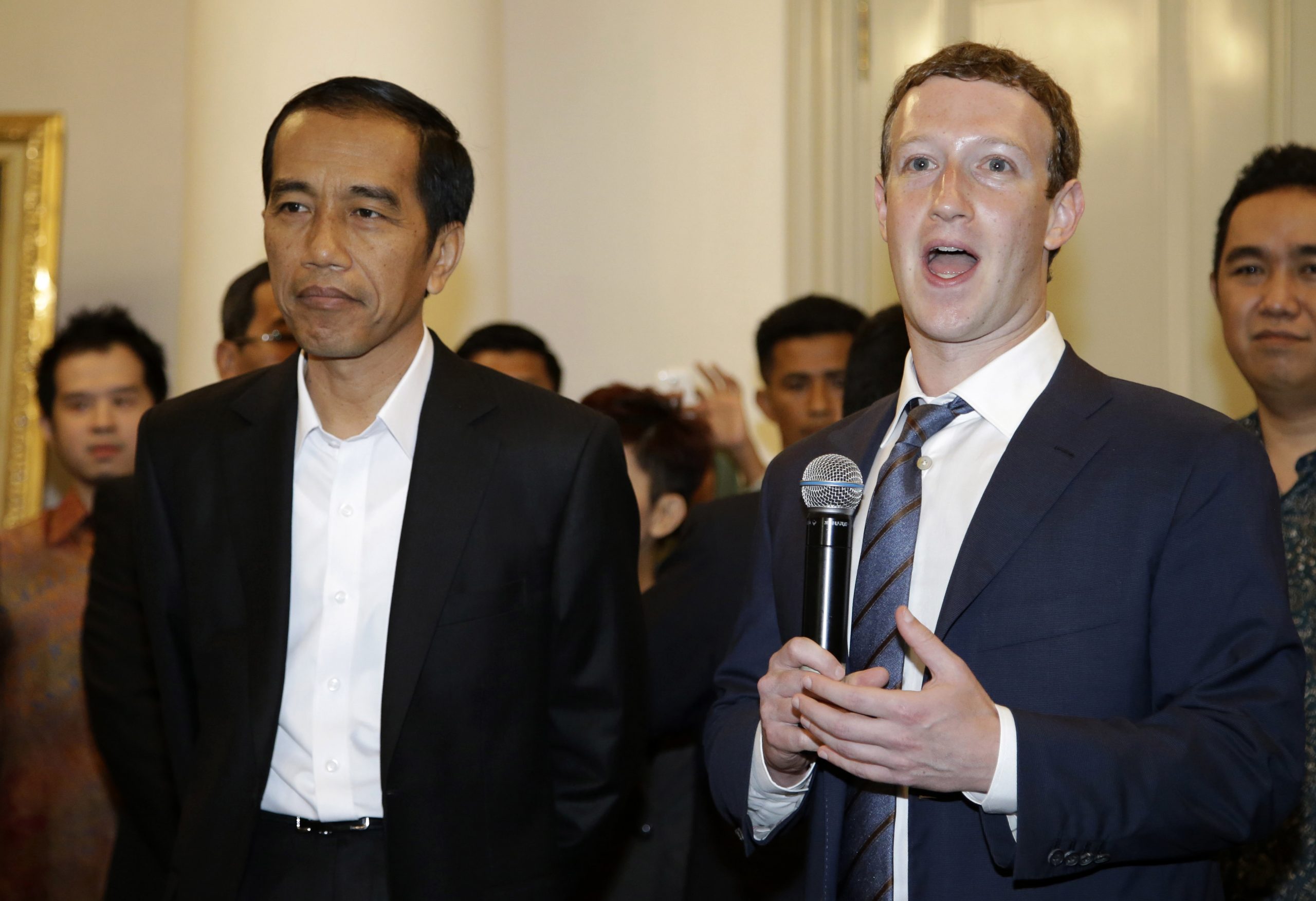 Zuckerberg in Indonesia for Internet-access push