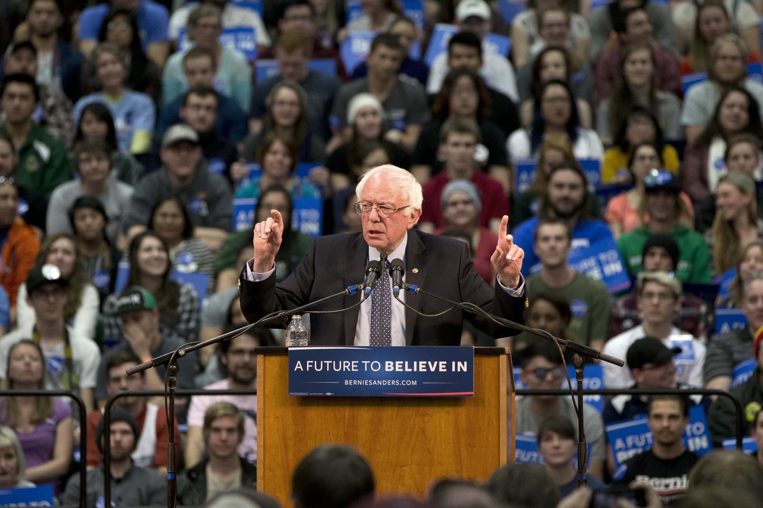 Sanders aims for $40 million before Super Tuesday