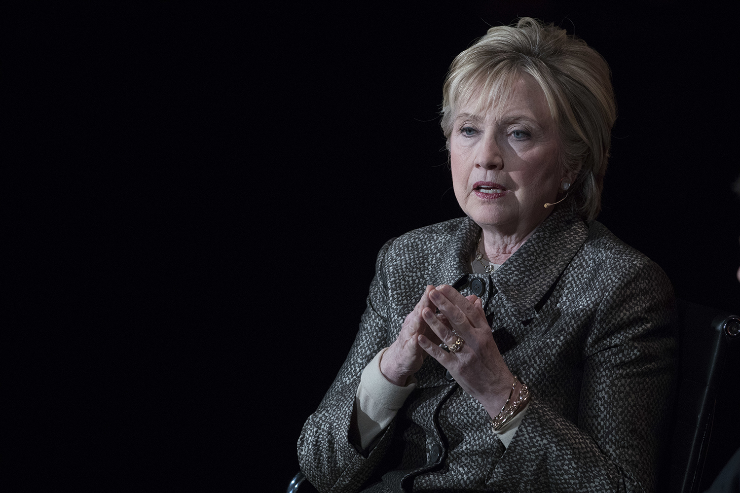 Watchdog: Federal grand jury granted FBI subpoenas in Clinton email probe