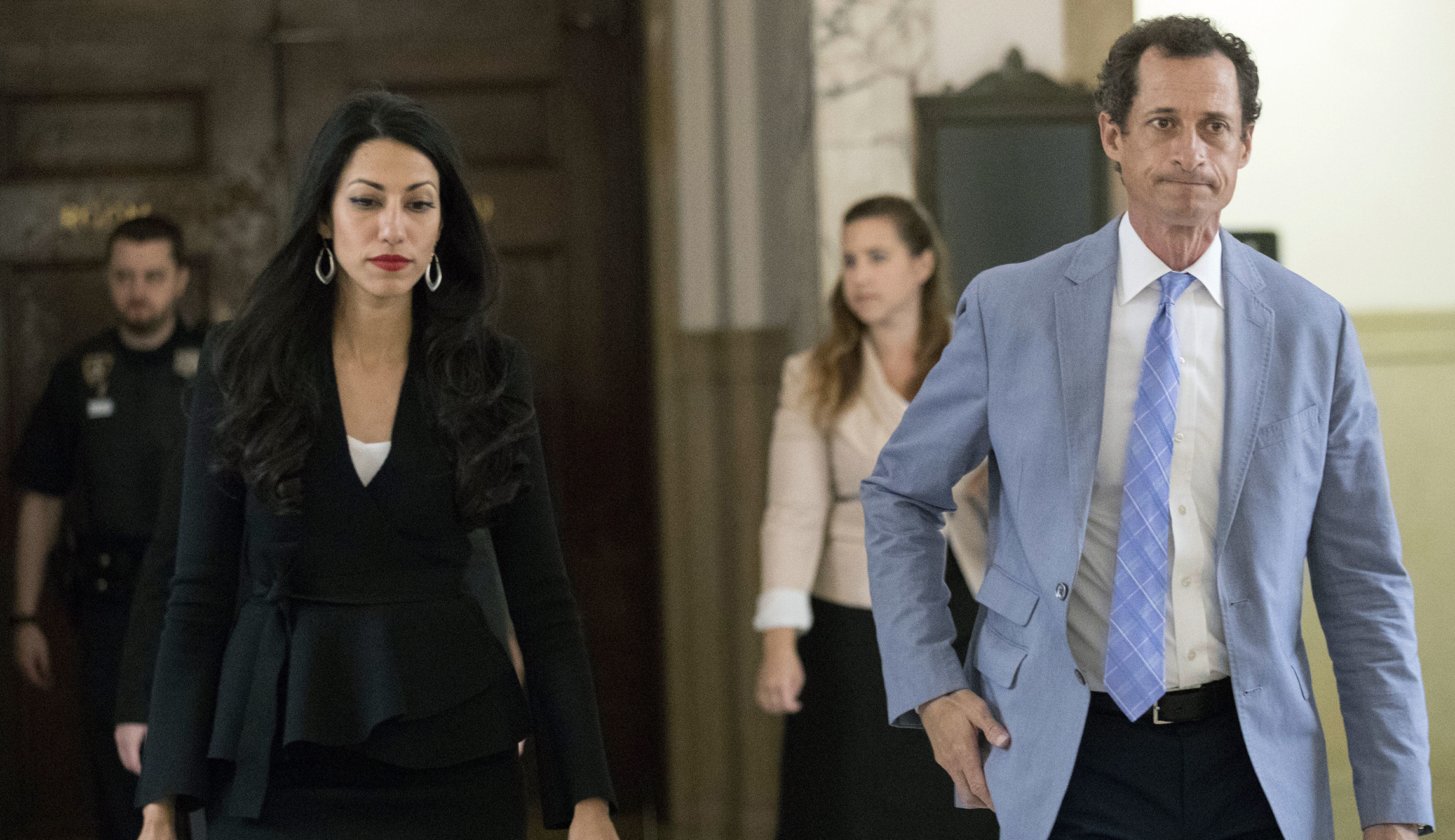 Huma Abedin and Anthony Weiner to finalize divorce out of court to protect son