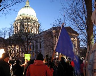 Chicago Teachers Union Organizes for Wisconsin Protest