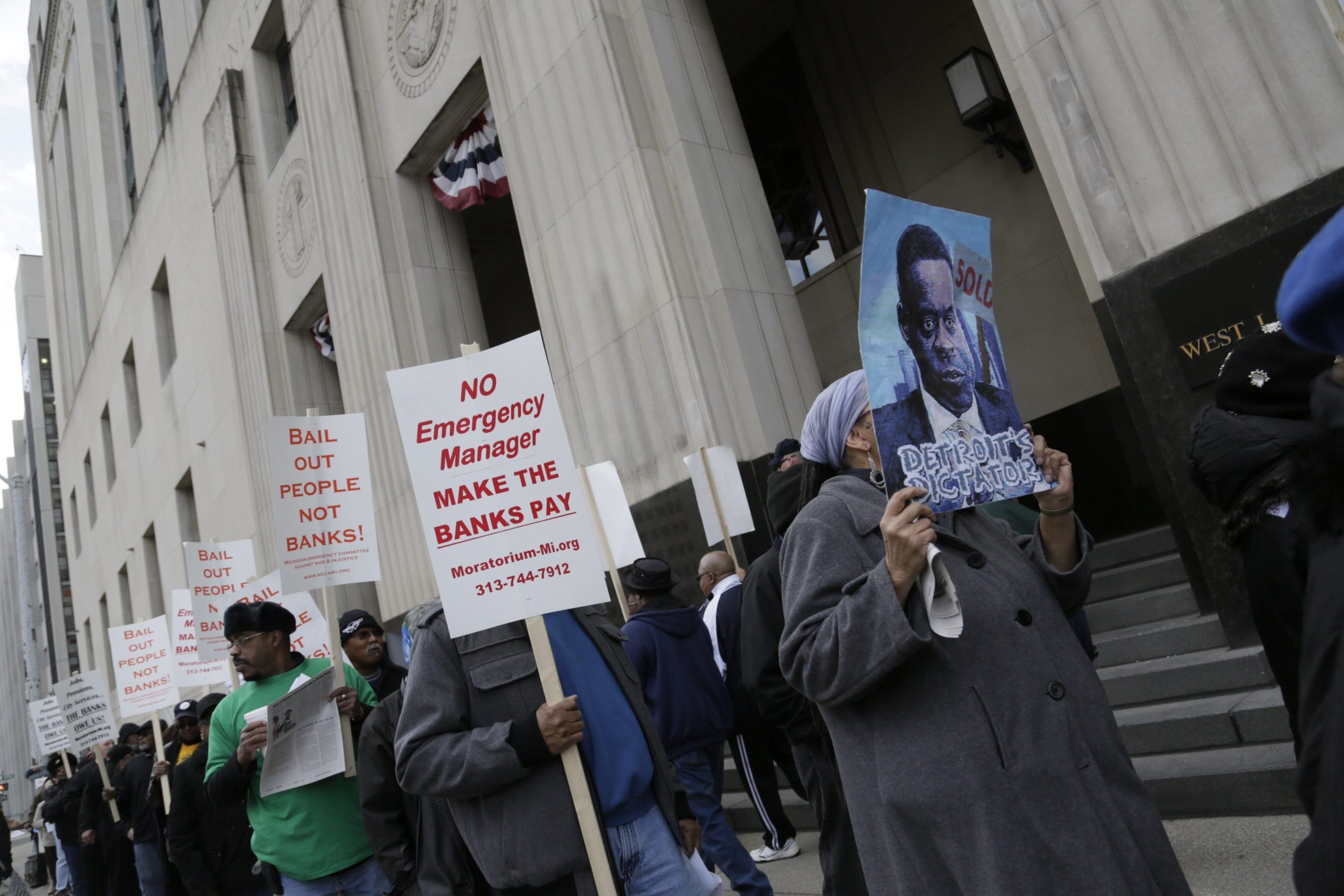 Detroit gets approval to use $120 million loan