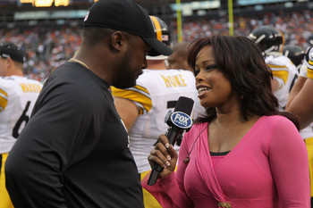 Pam Oliver on the sidelines. Getty Images.