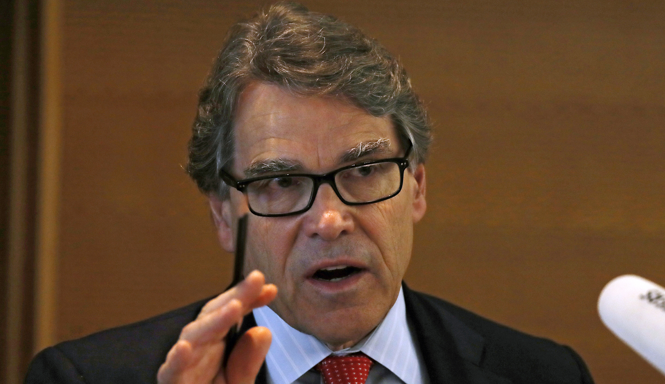 Rick Perry: ‘First-ever’ natural gas exports offer hedge against Russia