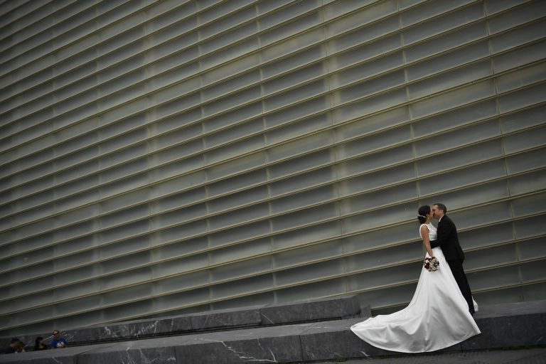 While this loophole has been around for years, rising college costs have driven an increasing number of students to change their marital status. (AP Photo/Alvaro Barrientos)