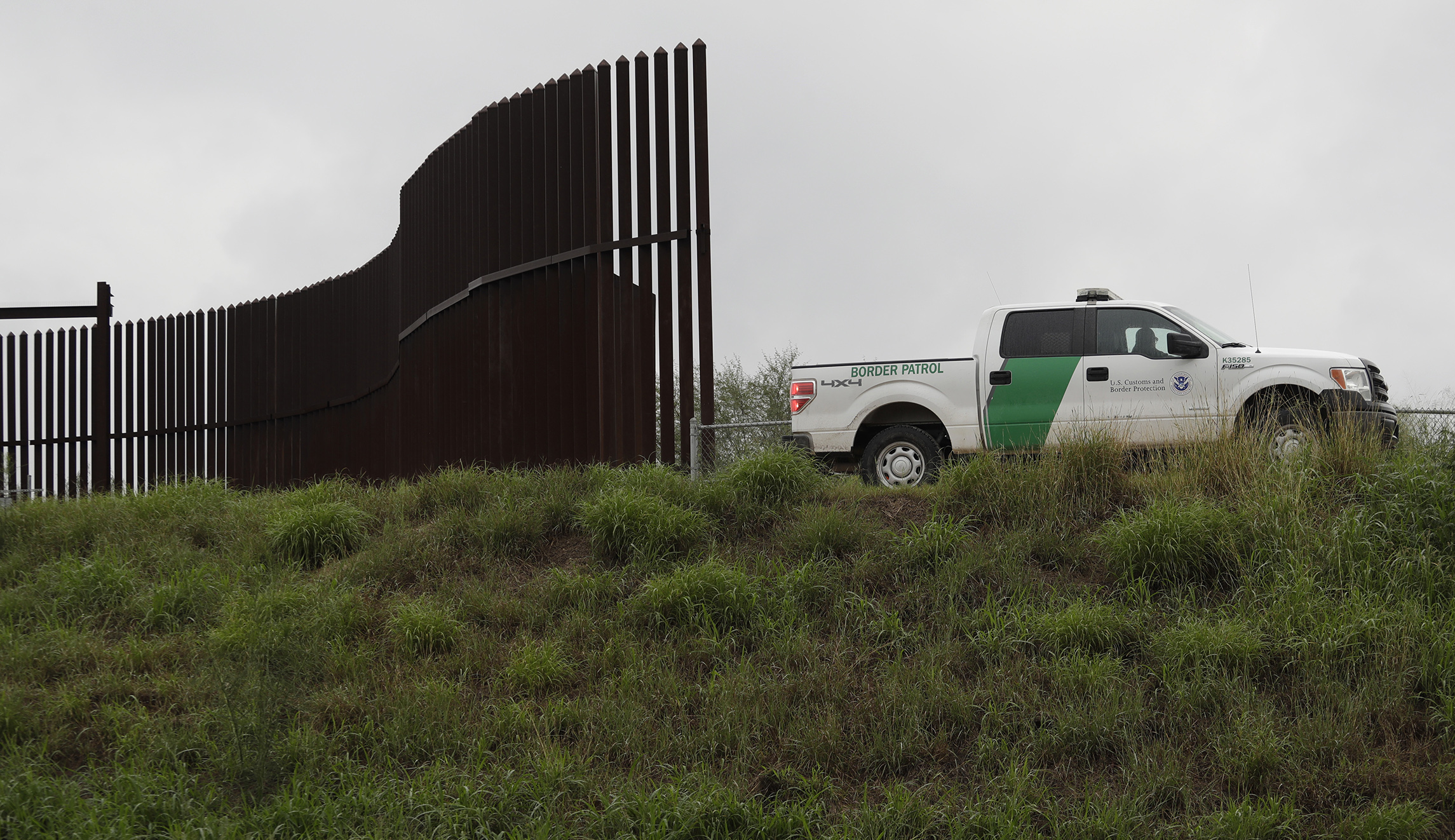 Most voters don’t think US should build border wall