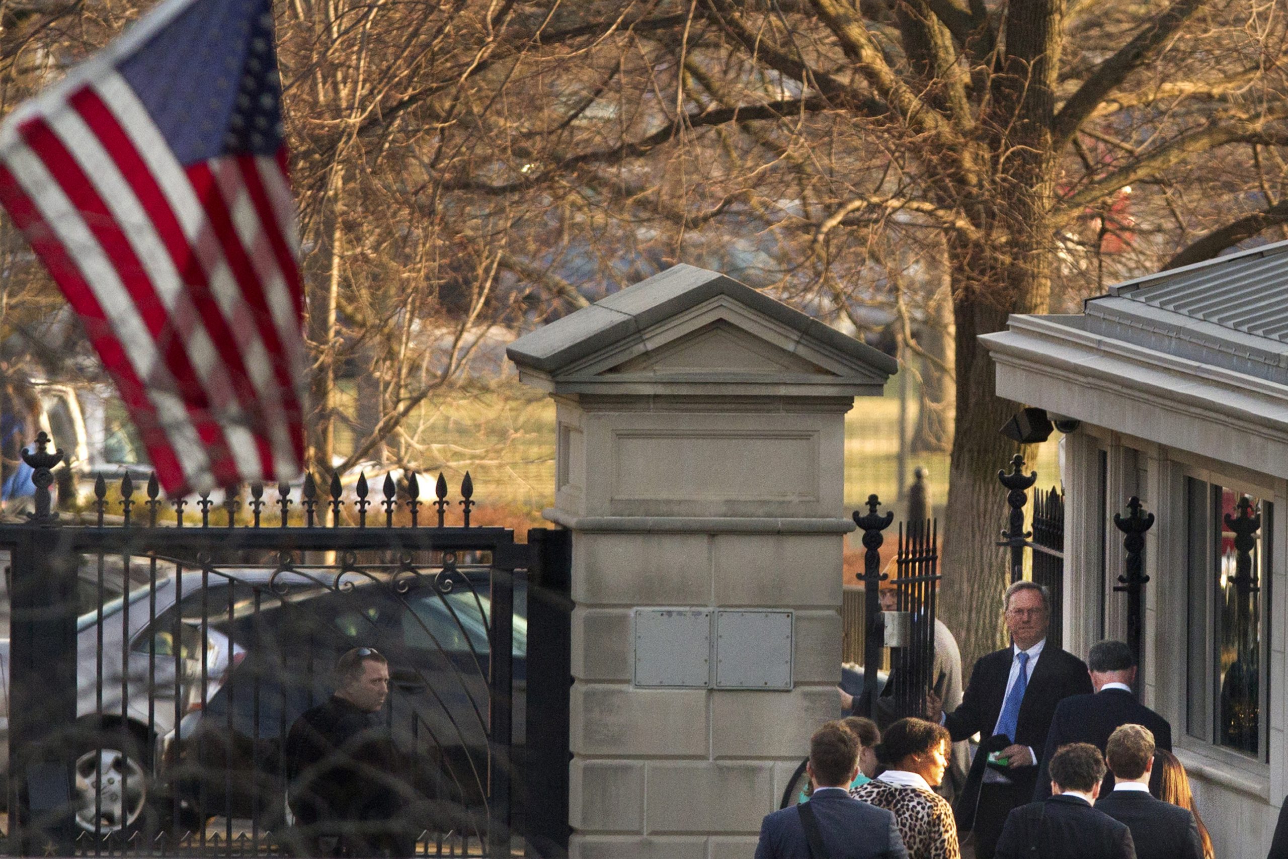 Obama reassures Internet CEOs on tech privacy