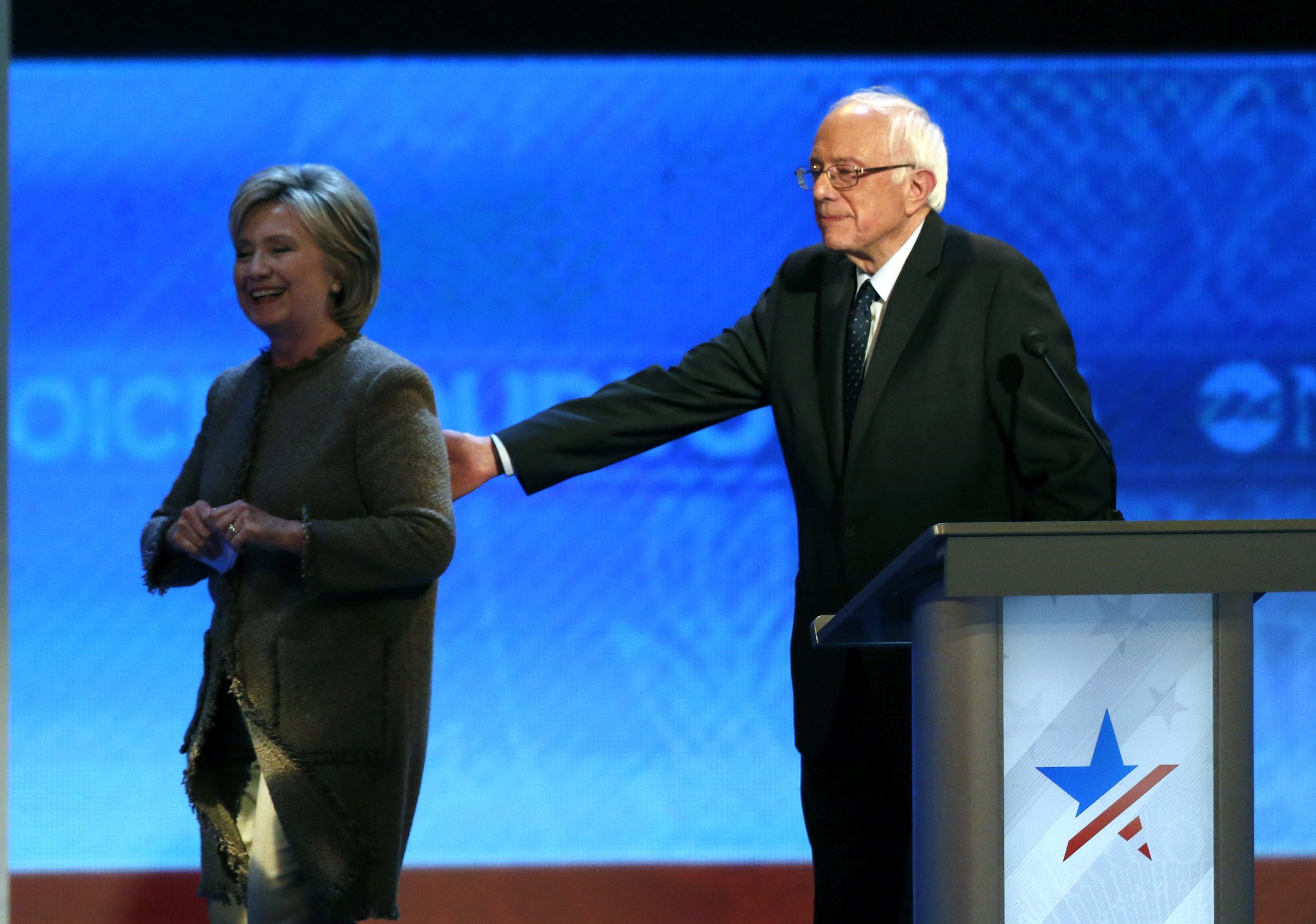 Sanders gains on Clinton, eight years after Obama’s surge began