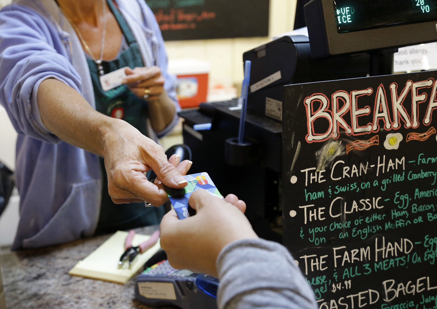 Economic growth rebounds in the third quarter